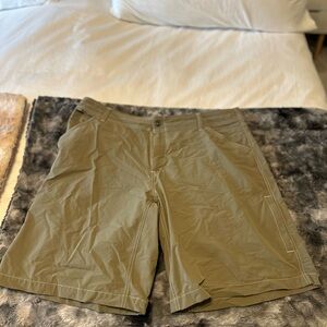 Kuhl RAMBLR shorts Size 42 Tan